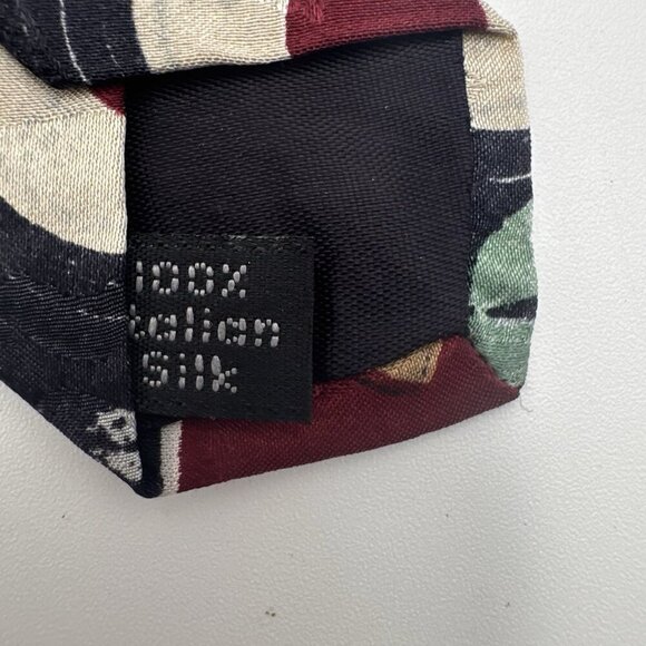 Elvis Presley Collections Mens Tie Good Luck Charm 100% Italian Silk Superba - Picture 4 of 8